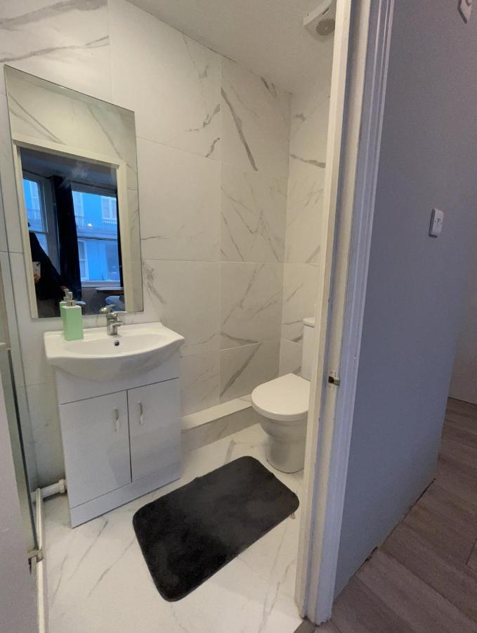 Studio One Charlotte Apartment Brighton ภายนอก รูปภาพ